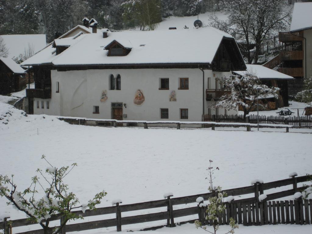 Krueglwirt Apartamento San Lorenzo di Sebato Exterior foto